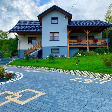 Domek Caloroczny "U Haliny" Mutne Exteriör bild