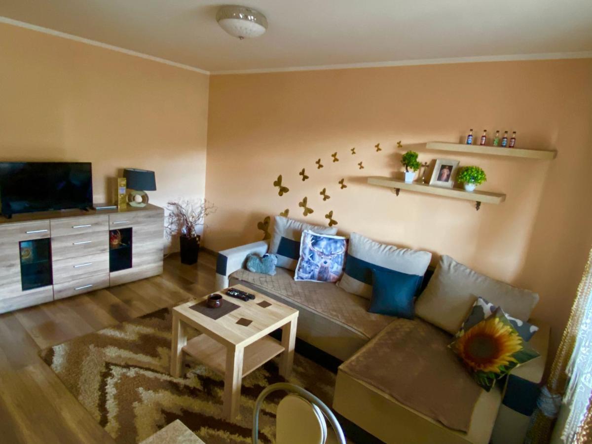 Domek Caloroczny "U Haliny" Mutne Exteriör bild