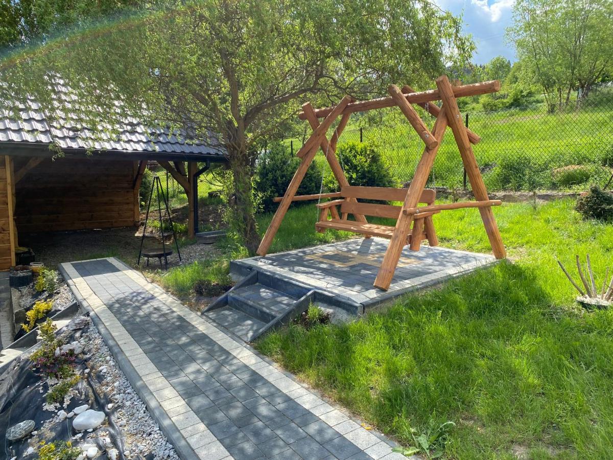 Domek Caloroczny "U Haliny" Mutne Exteriör bild