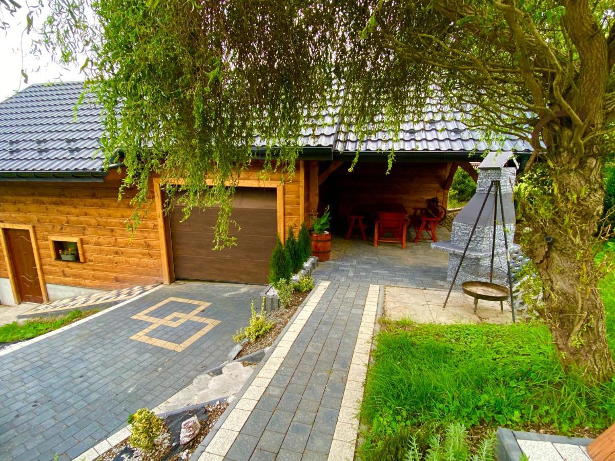 Domek Caloroczny "U Haliny" Mutne Exteriör bild